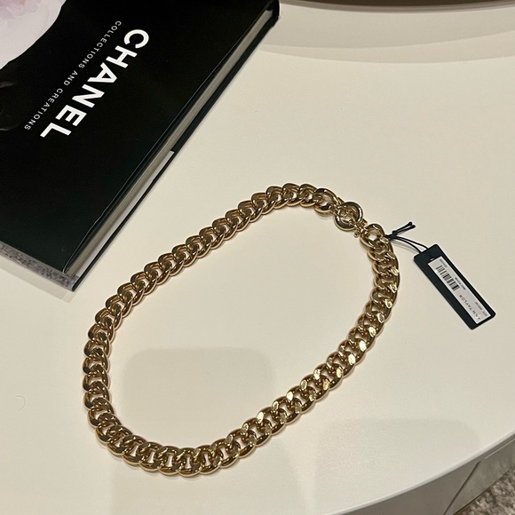 new Ann Taylor chunky curb link gold necklace - Picture 2 of 9